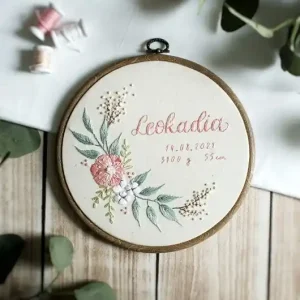 Promocja Tamborek metryczka kwiatowa z imieniem dla dziecka lub młodej pary