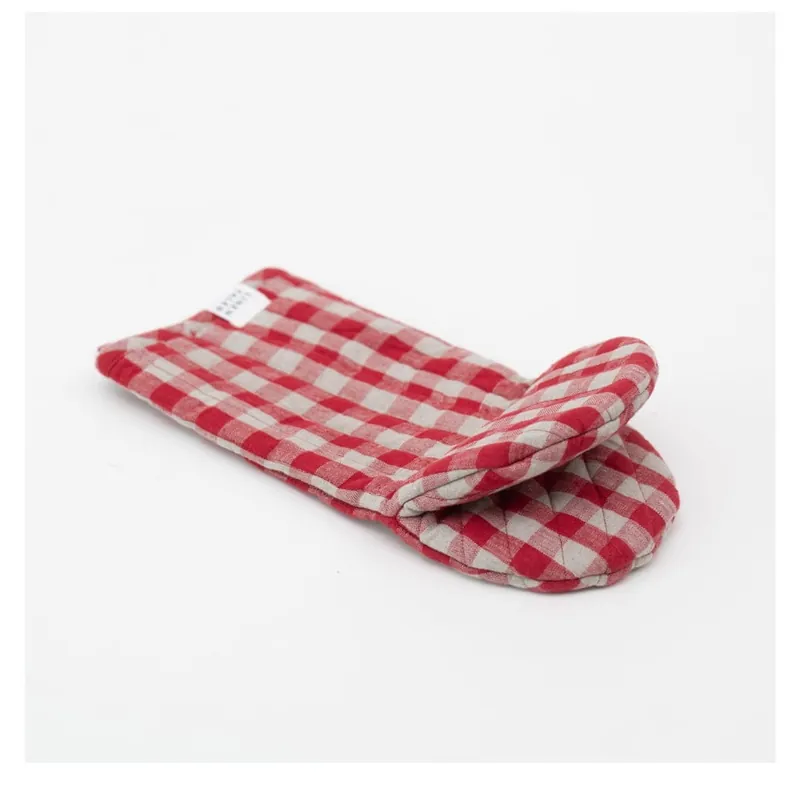 Lniana rękawica kuchenna Red Gingham – Linen Tales Bonami Dostępne od ręki