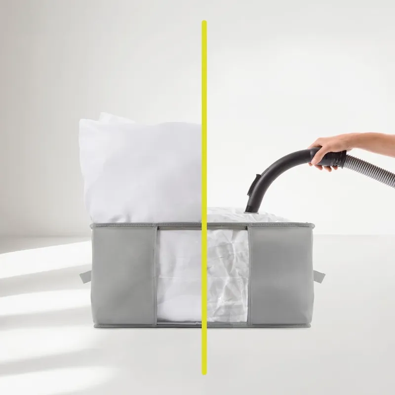 Nie przegap Plastikowy próżniowy pojemnik do przechowywania ubrań 40x40x25 cm – Homéa Bonami