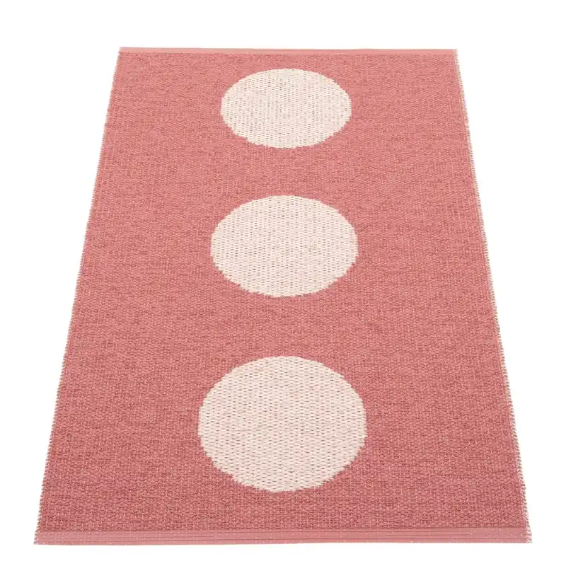 Bestseller Jasnoczerwony dywan odpowiedni na zewnątrz 70x120 cm Vera Pop Blush – Pappelina Bonami