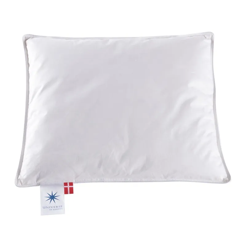 Poduszka dziecięca wypełniona pierzem 40x45 cm Capella Junior – Universe of Sleeping Bonami Zamów teraz