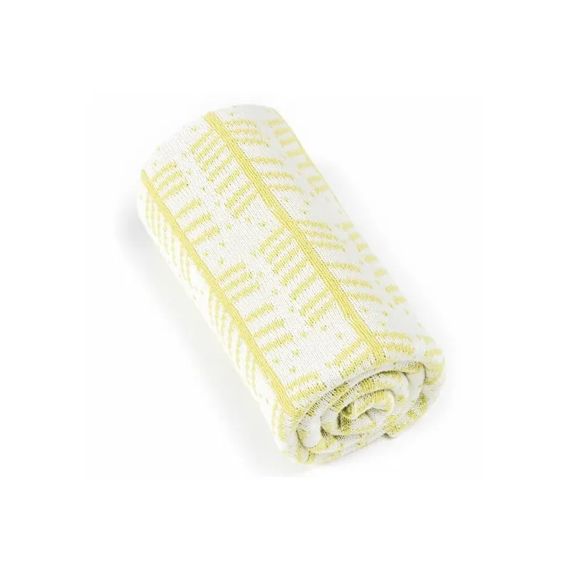 Wyprzedaż Jasnożółty dwustronny koc Roomblush Baby Feathers, 100x150 cm Bonami